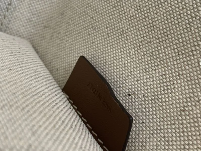 Burberry Shopping Bags Affordable 37889
