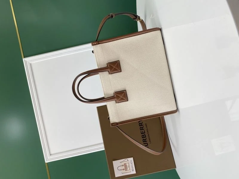 Burberry Shopping Bags Affordable 37889