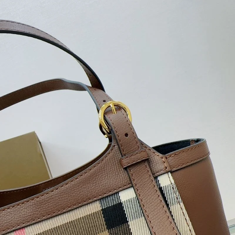 Comfortable Burberry Shopping Bags 37878