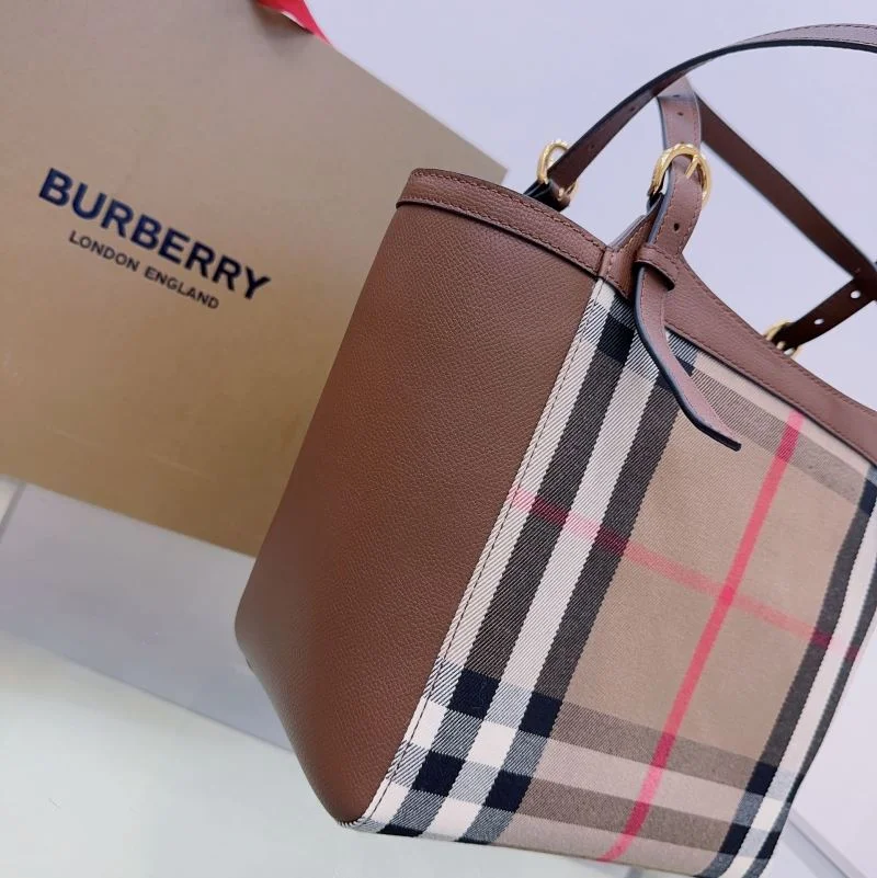Comfortable Burberry Shopping Bags 37878