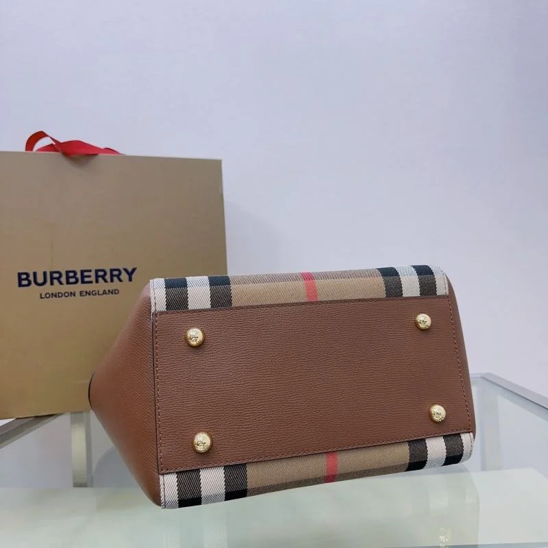 Comfortable Burberry Shopping Bags 37878