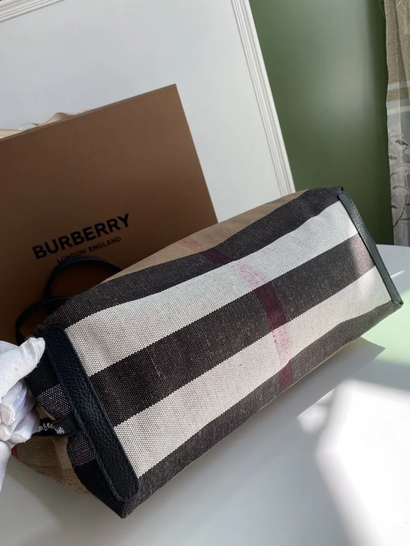 Vibrant Burberry Shopping Bags 37879