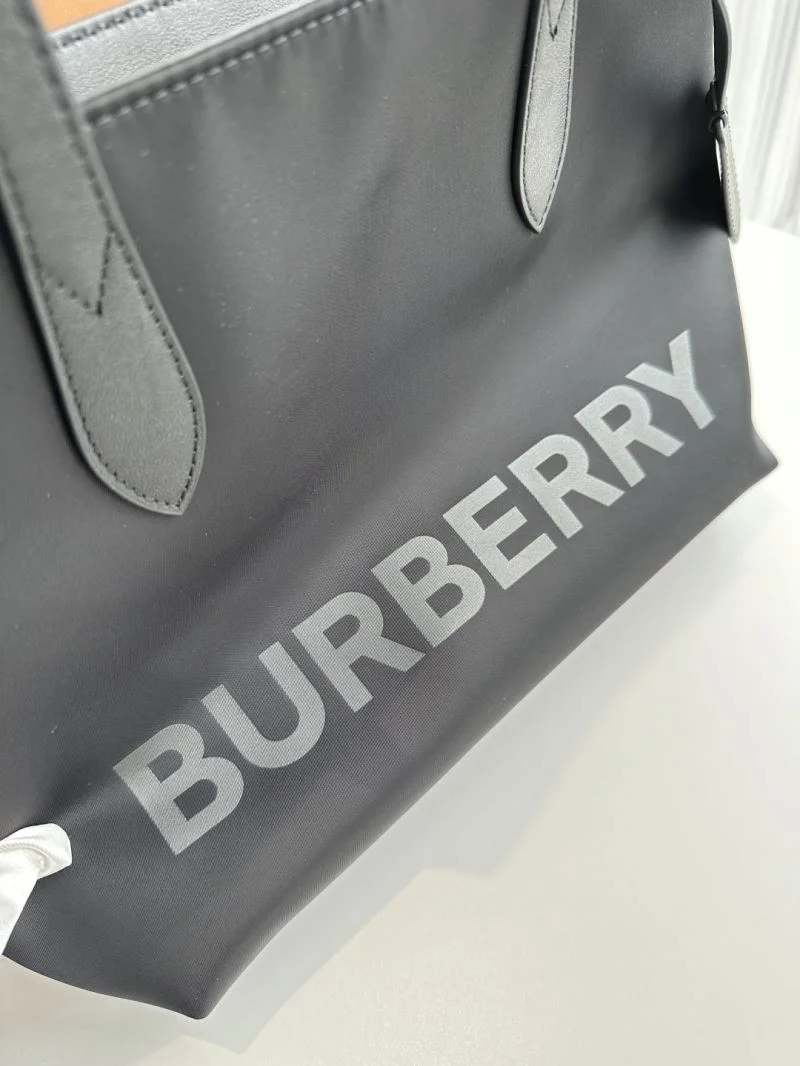 SmoothTexture Burberry Shopping Bags 37877