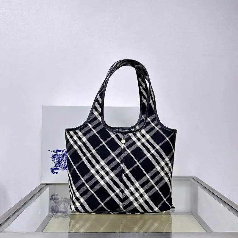 Lightweight Burberry Shopping Bags 37875