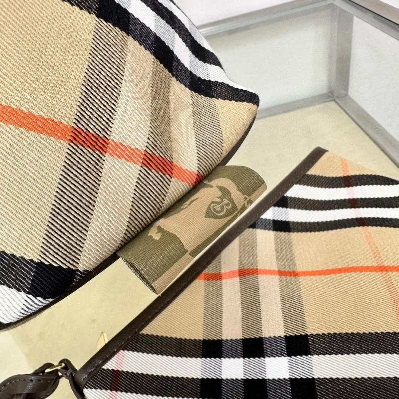 Burberry Shopping Bags Upgraded 37874