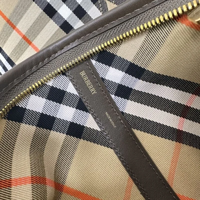 Burberry Shopping Bags Upgraded 37874