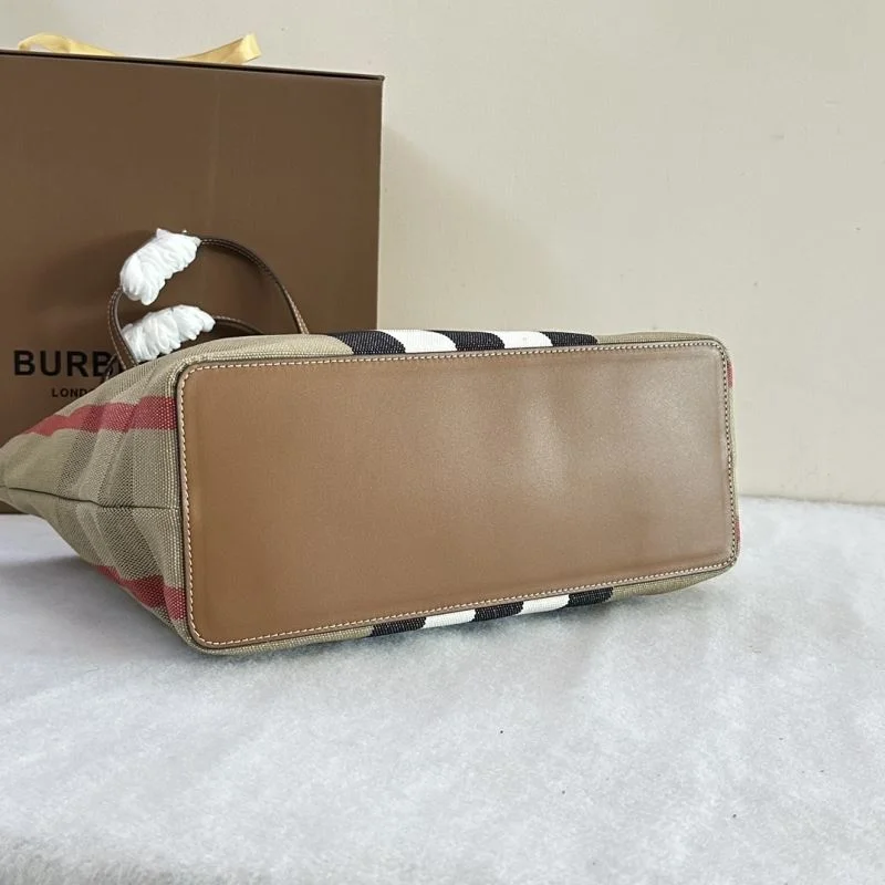 TravelReady Burberry Shopping Bags 37855