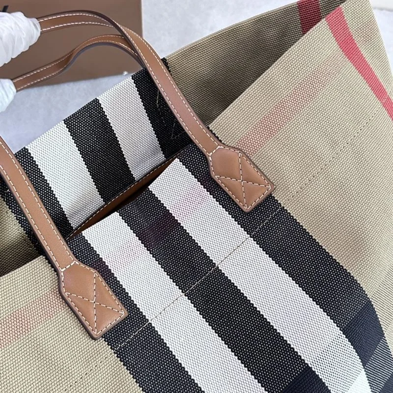 TravelReady Burberry Shopping Bags 37855