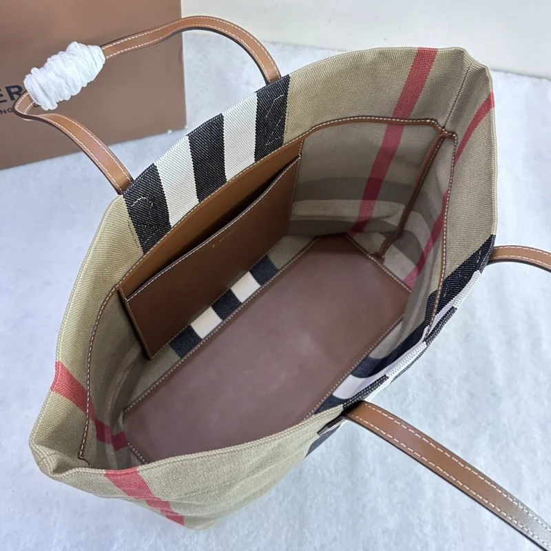 TravelReady Burberry Shopping Bags 37855