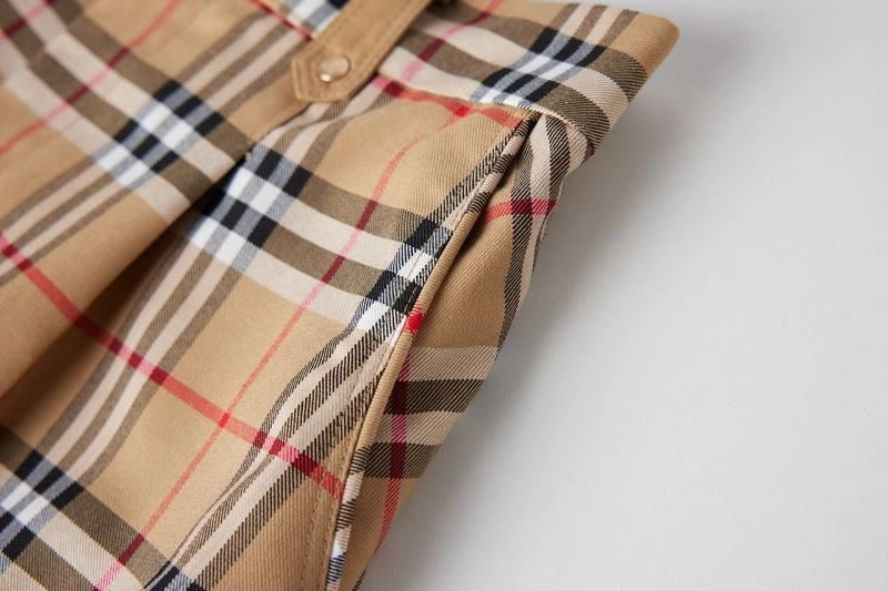 Lightweight Burberry Short Pants 103516
