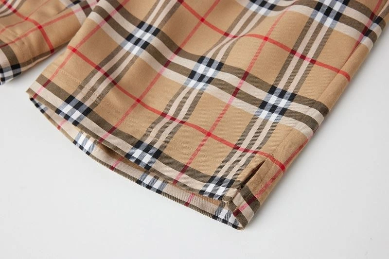 Lightweight Burberry Short Pants 103516