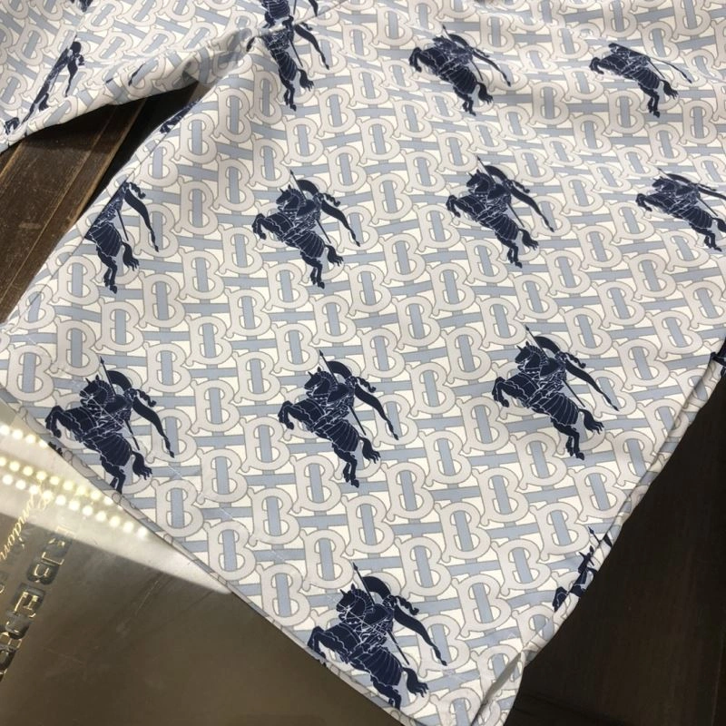 Elegant Burberry Short Pants 105369