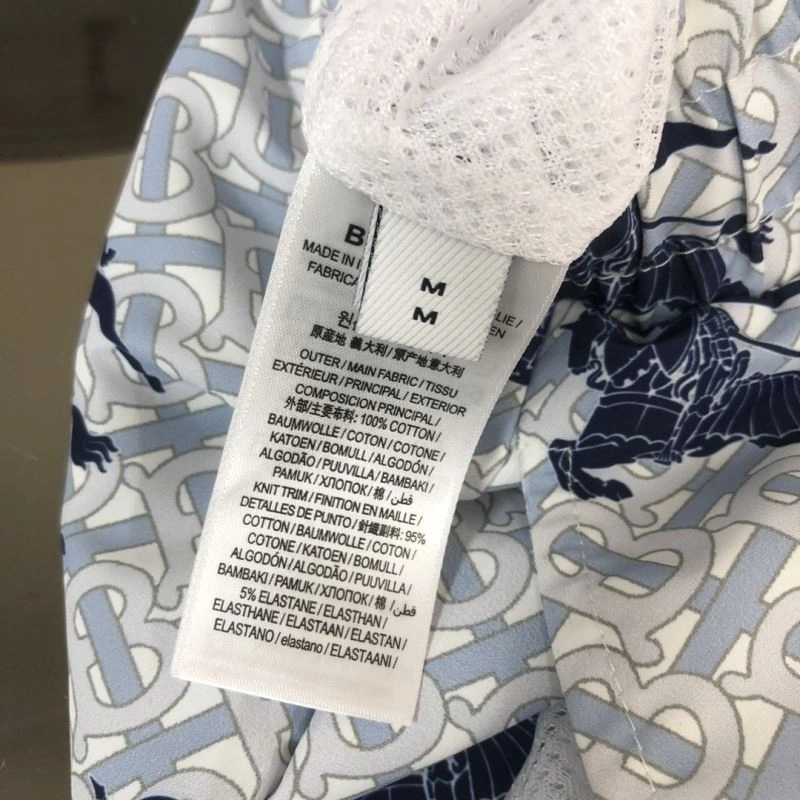 Elegant Burberry Short Pants 105369