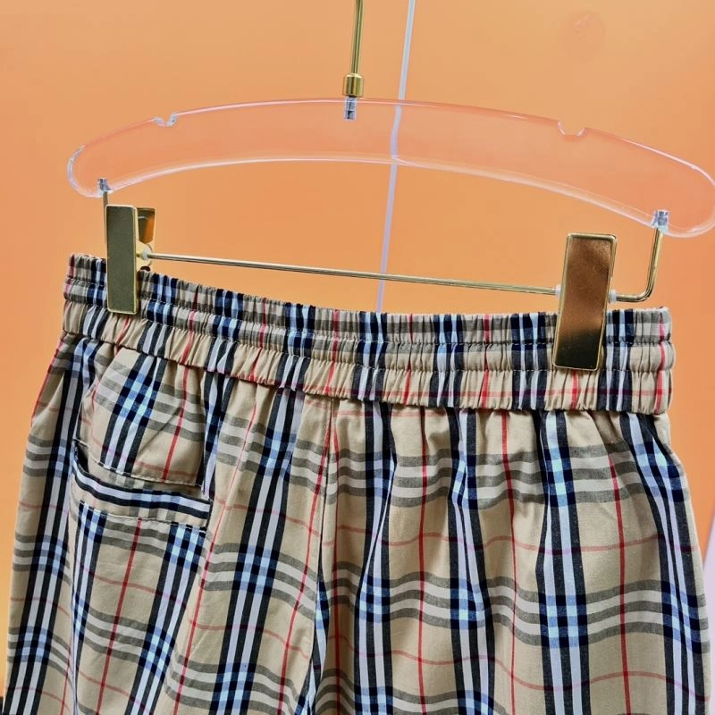 Resilient Burberry Short Pants 102598