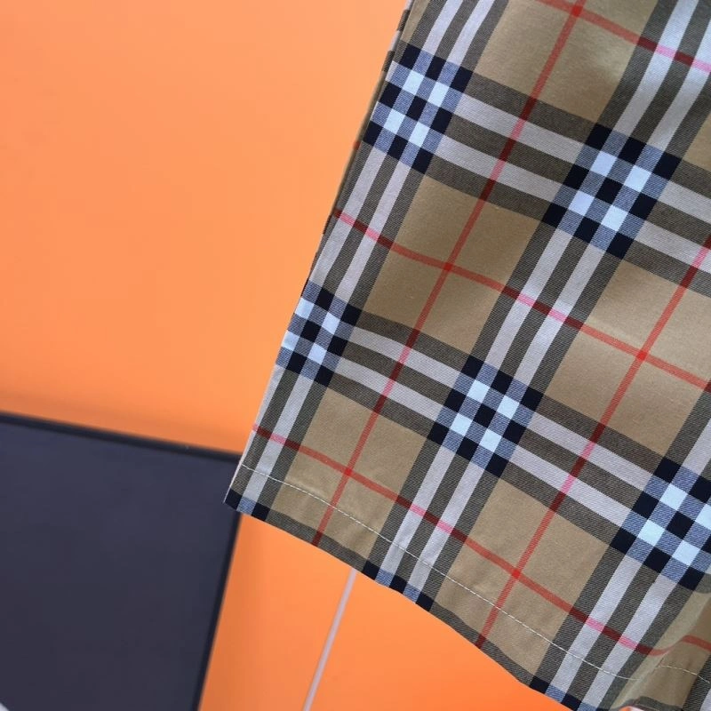 ZipUp Burberry Short Pants 102626
