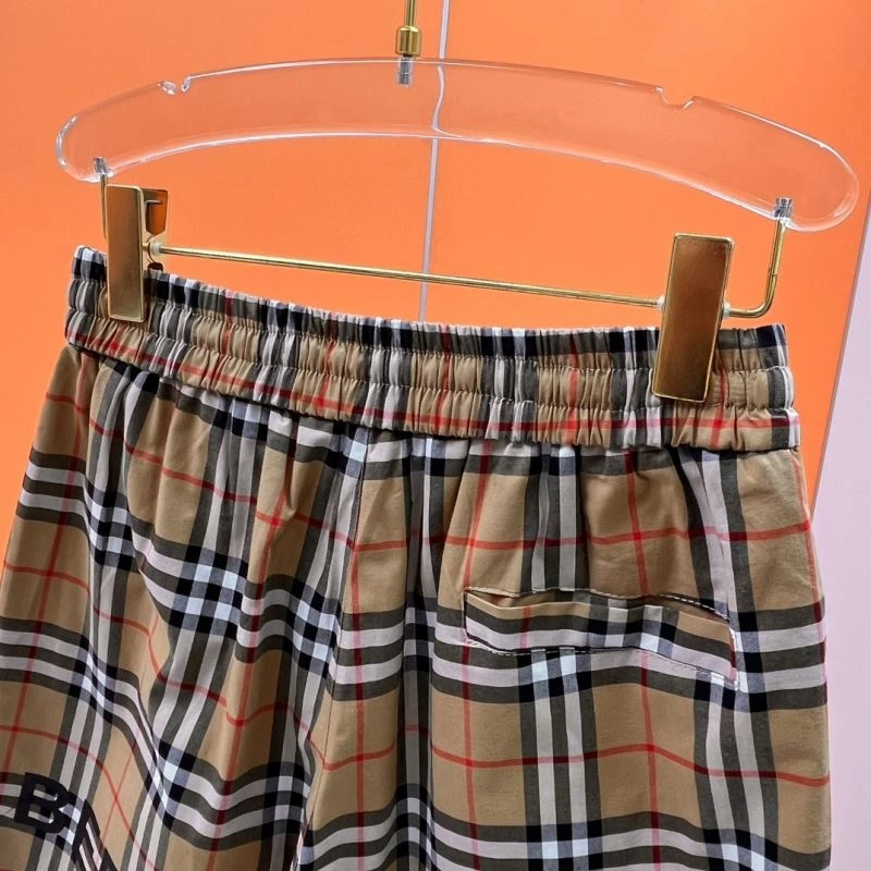 ZipUp Burberry Short Pants 102626