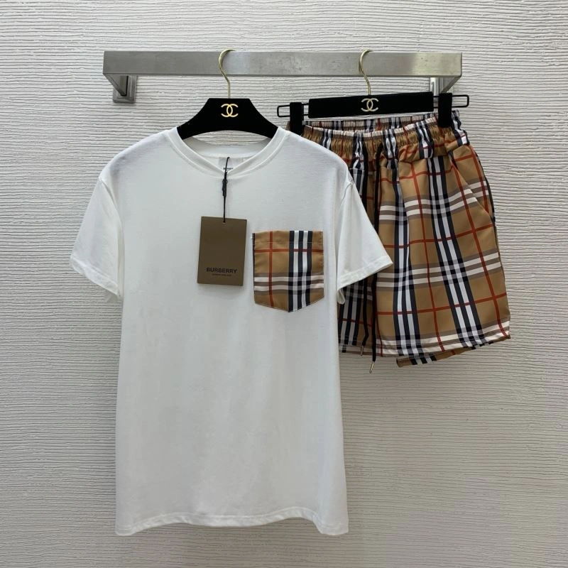 Compact Burberry Short Suits 103509