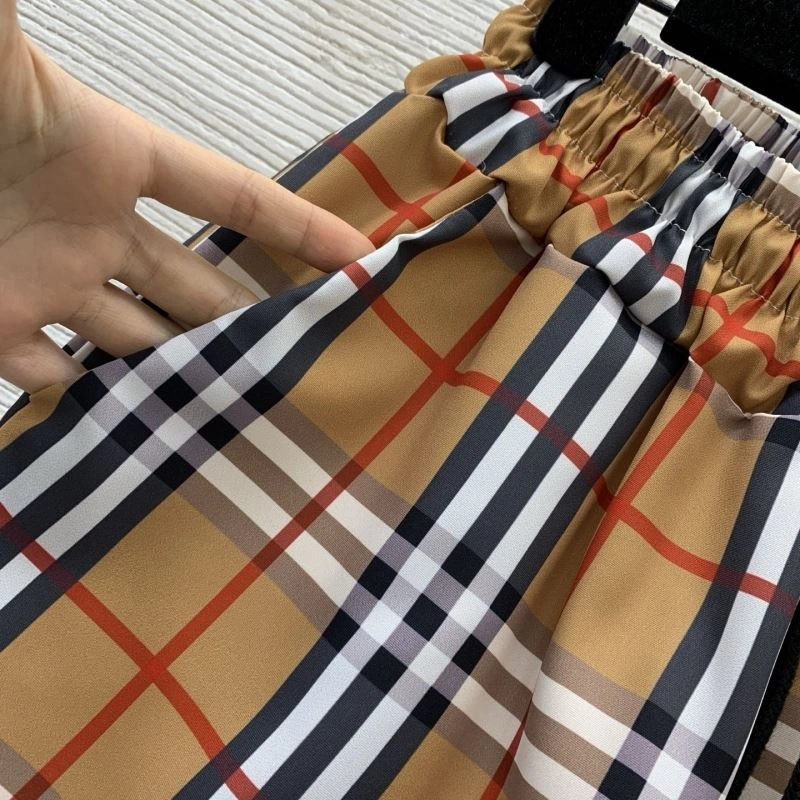 Compact Burberry Short Suits 103509