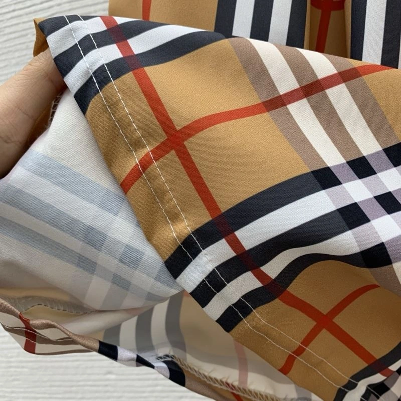 Compact Burberry Short Suits 103509