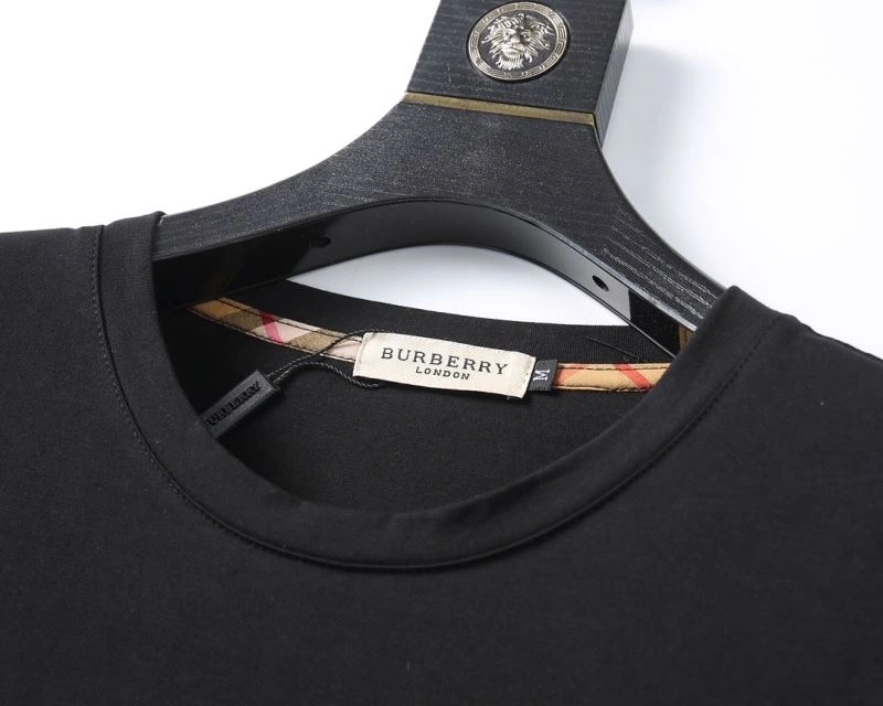 Burberry Short Suits FlexibleFit 103054