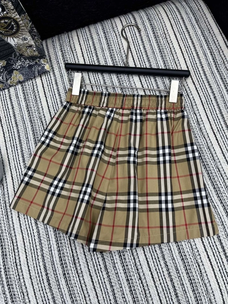 Sleek Burberry Short Suits 99195