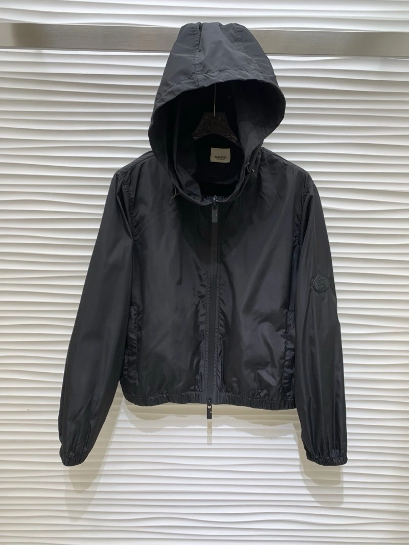 Burberry Short Suits TechFriendly 99247
