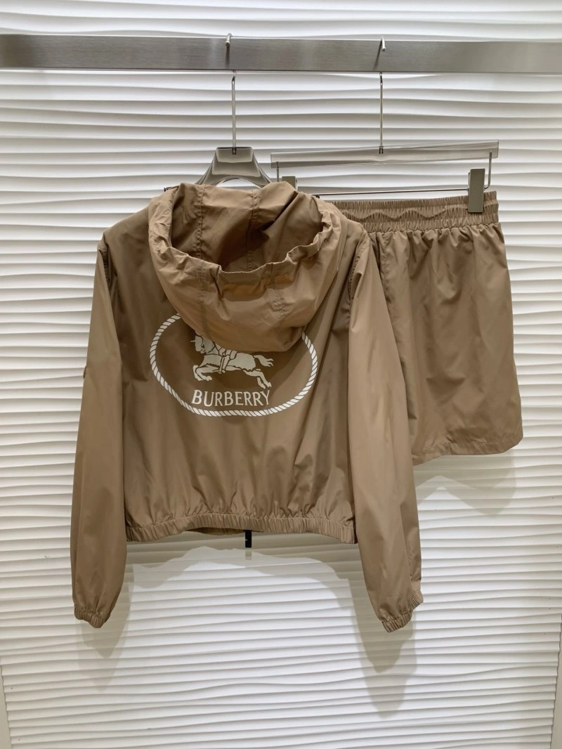 WellDesigned Burberry Short Suits 99244