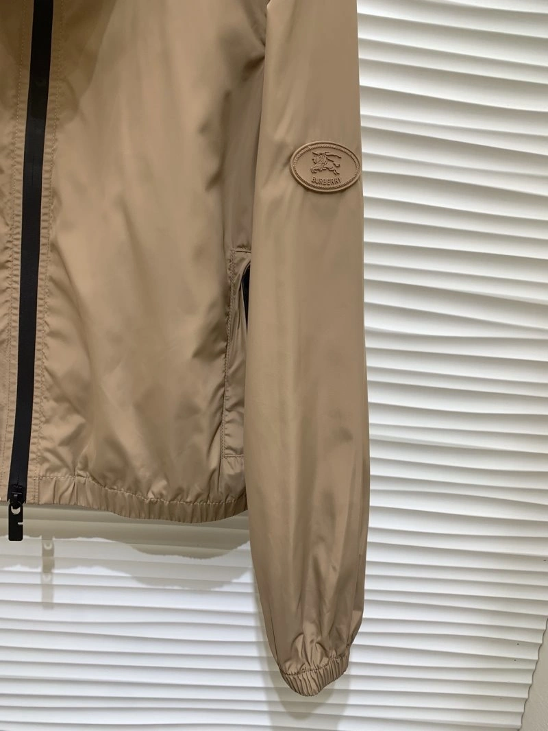 WellDesigned Burberry Short Suits 99244