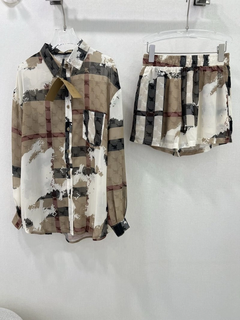 Burberry Short Suits Modern 99241