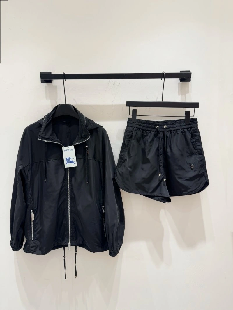 Chic Burberry Short Suits 99243