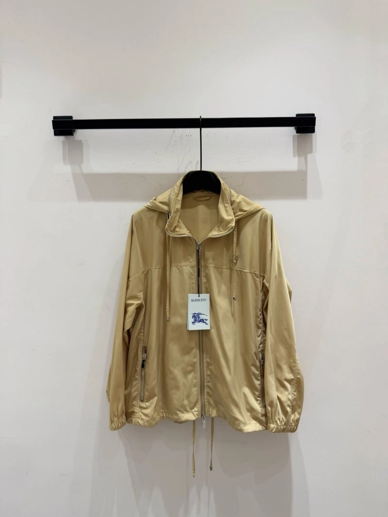 Burberry Short Suits SportInspired 99240