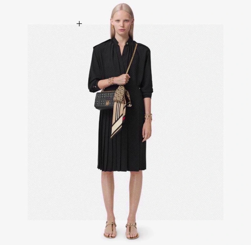DailyWear Burberry Silk 272460