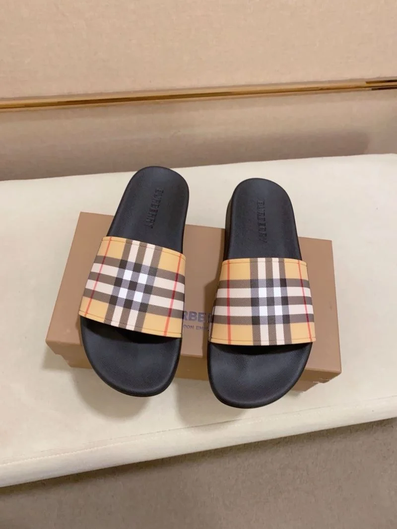 Burberry Slippers Vibrant 17133