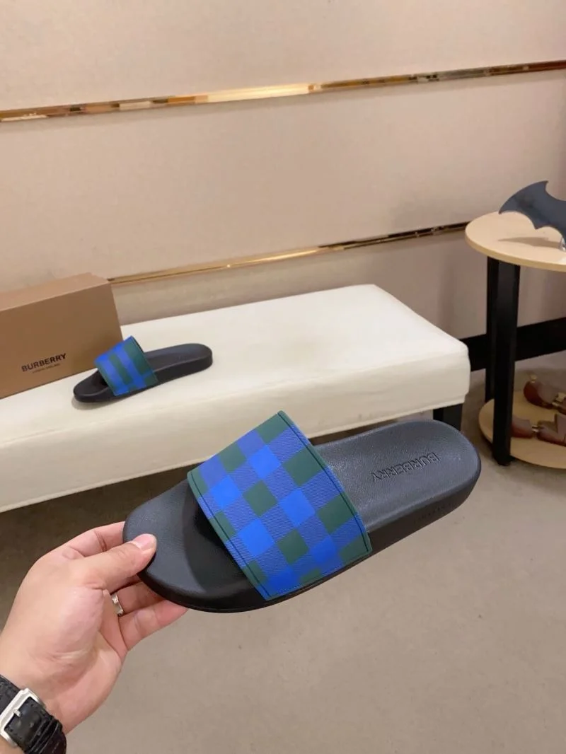 Burberry Slippers Supportive 17128
