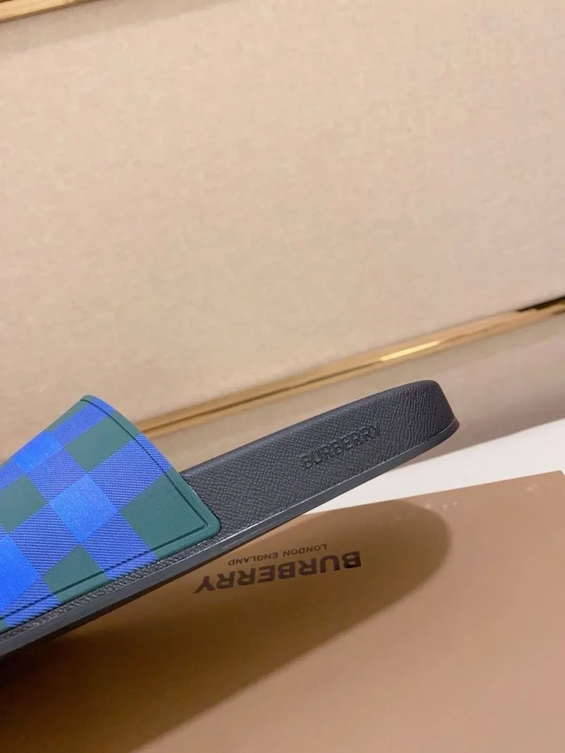 Burberry Slippers Supportive 17128