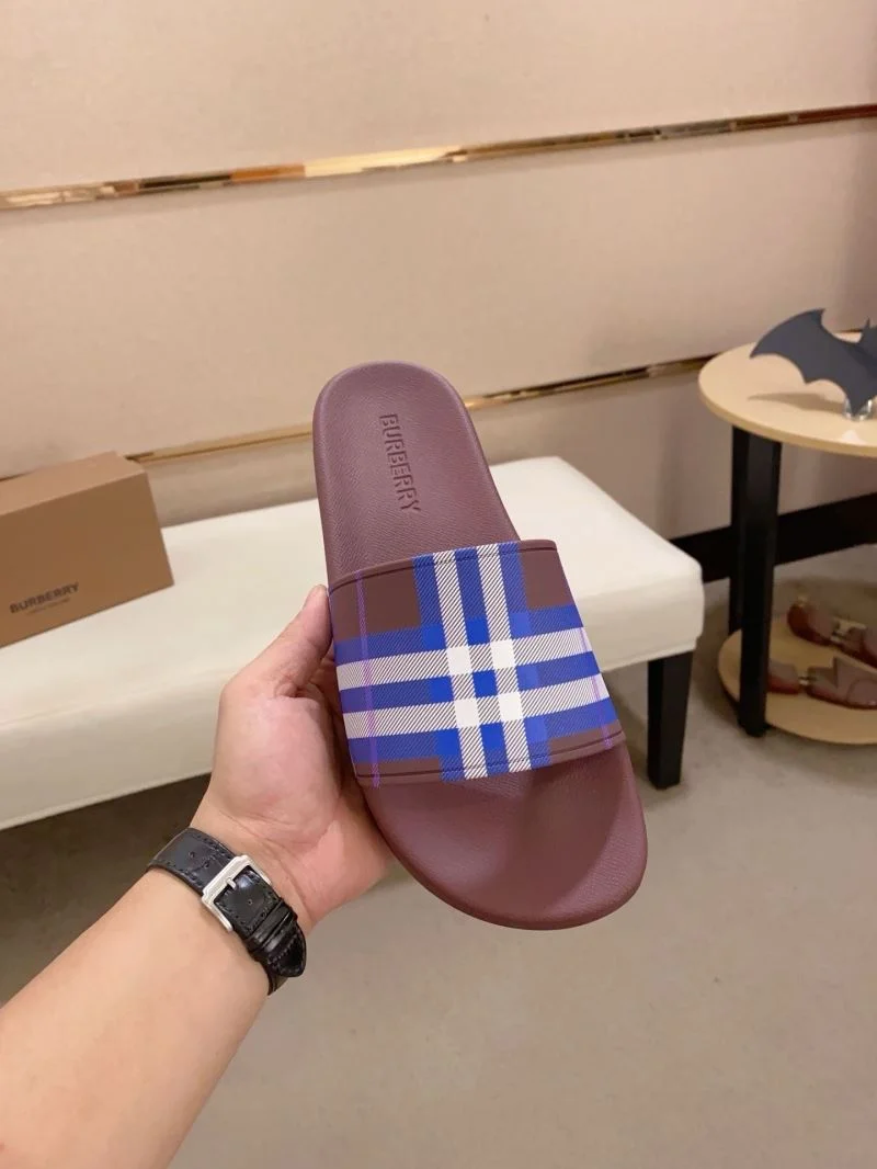 TimelessDesign Burberry Slippers 17208