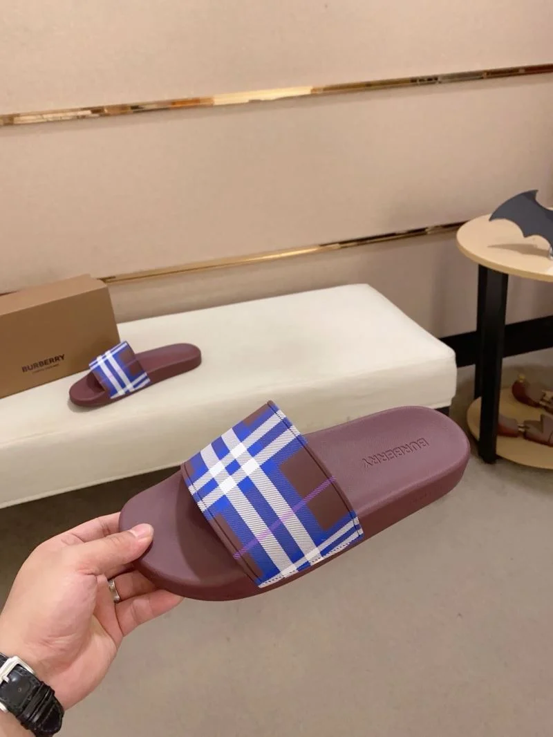 TimelessDesign Burberry Slippers 17208