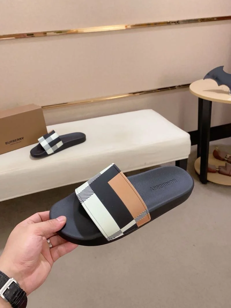 Burberry Slippers UrbanStyle 17129