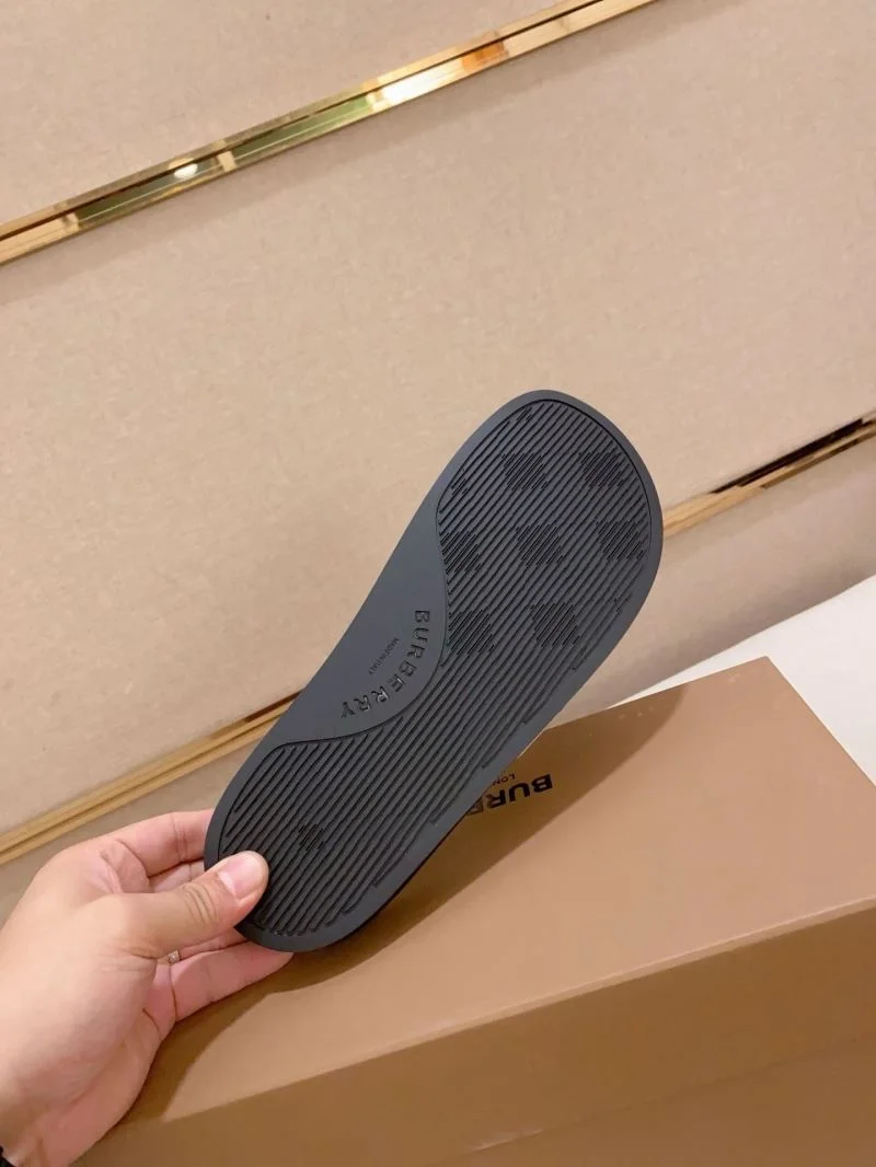 Burberry Slippers UrbanStyle 17129