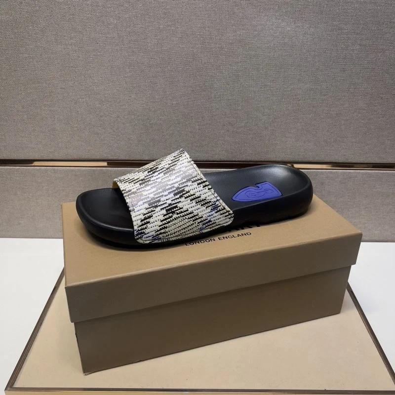 Burberry Slippers Bright 17126
