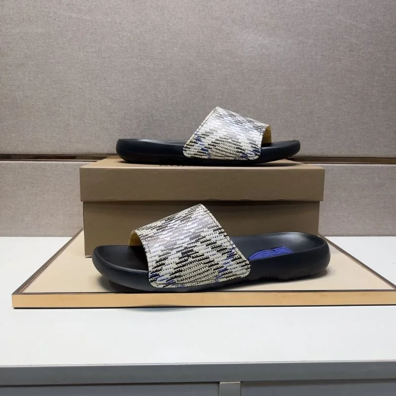 Burberry Slippers Bright 17126