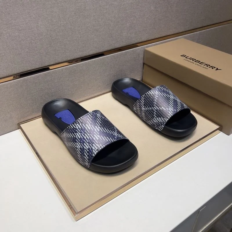 Practical Burberry Slippers 17112