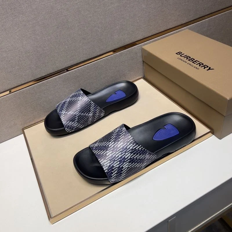 Practical Burberry Slippers 17112