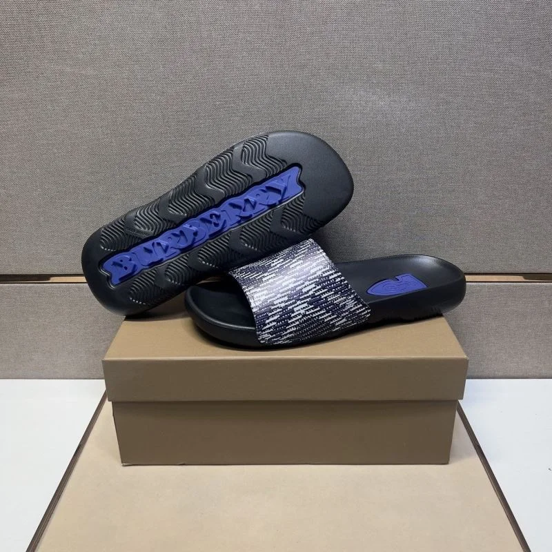 Practical Burberry Slippers 17112