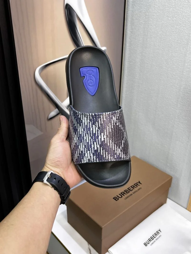 Timeless Burberry Slippers 17130
