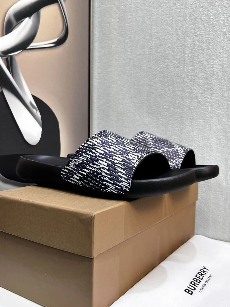 Timeless Burberry Slippers 17130