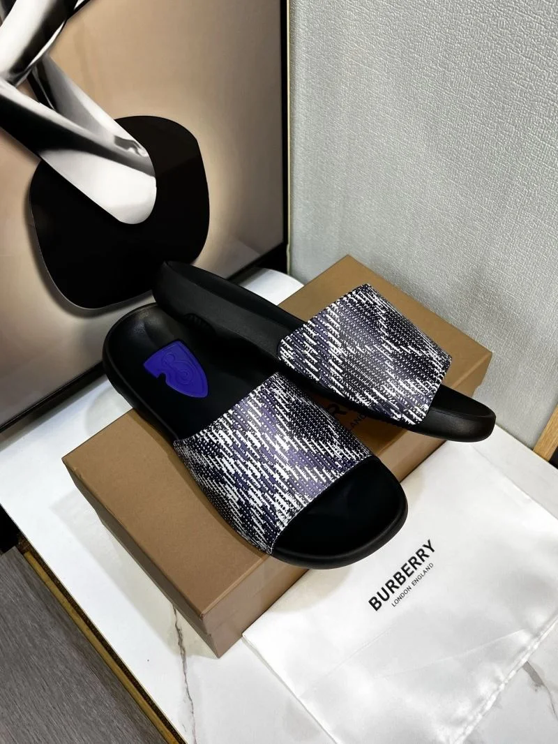 Timeless Burberry Slippers 17130