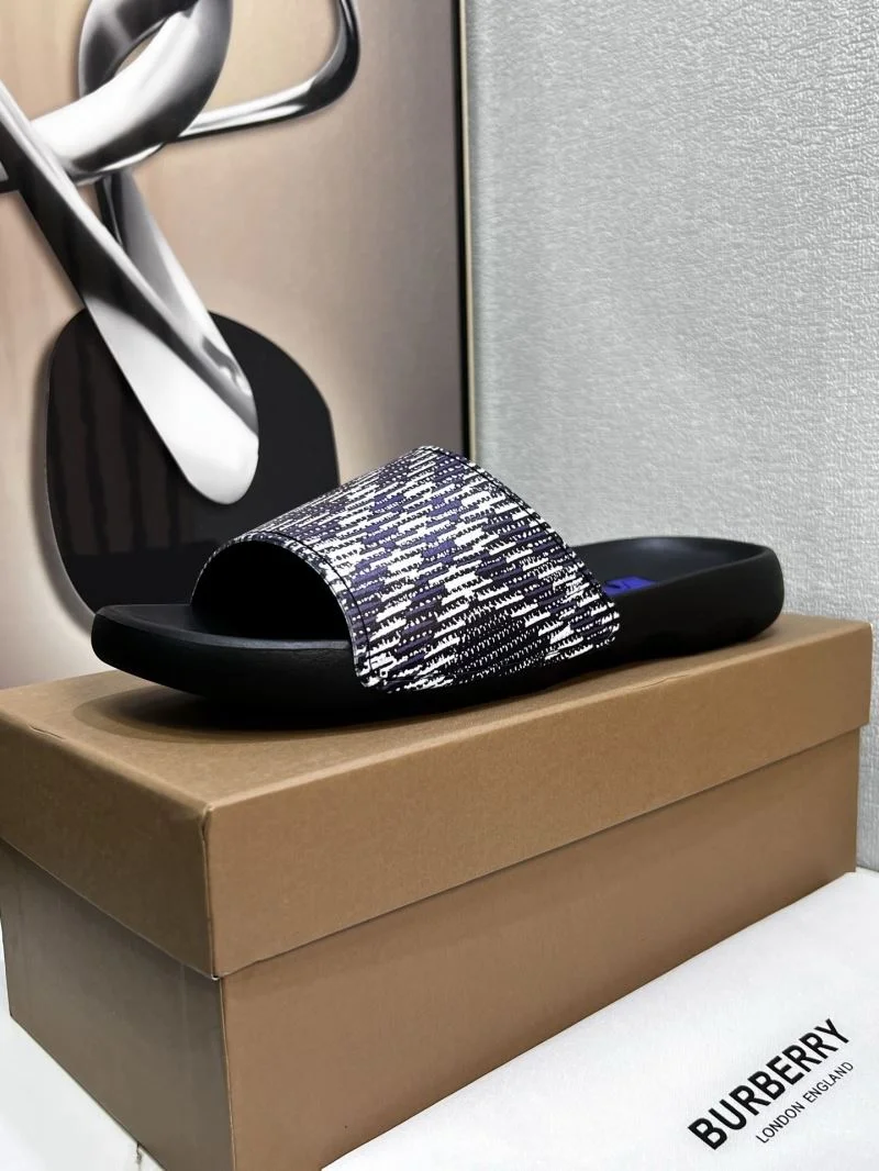 Timeless Burberry Slippers 17130