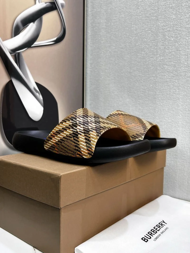 Burberry Slippers SoftTouch 17125