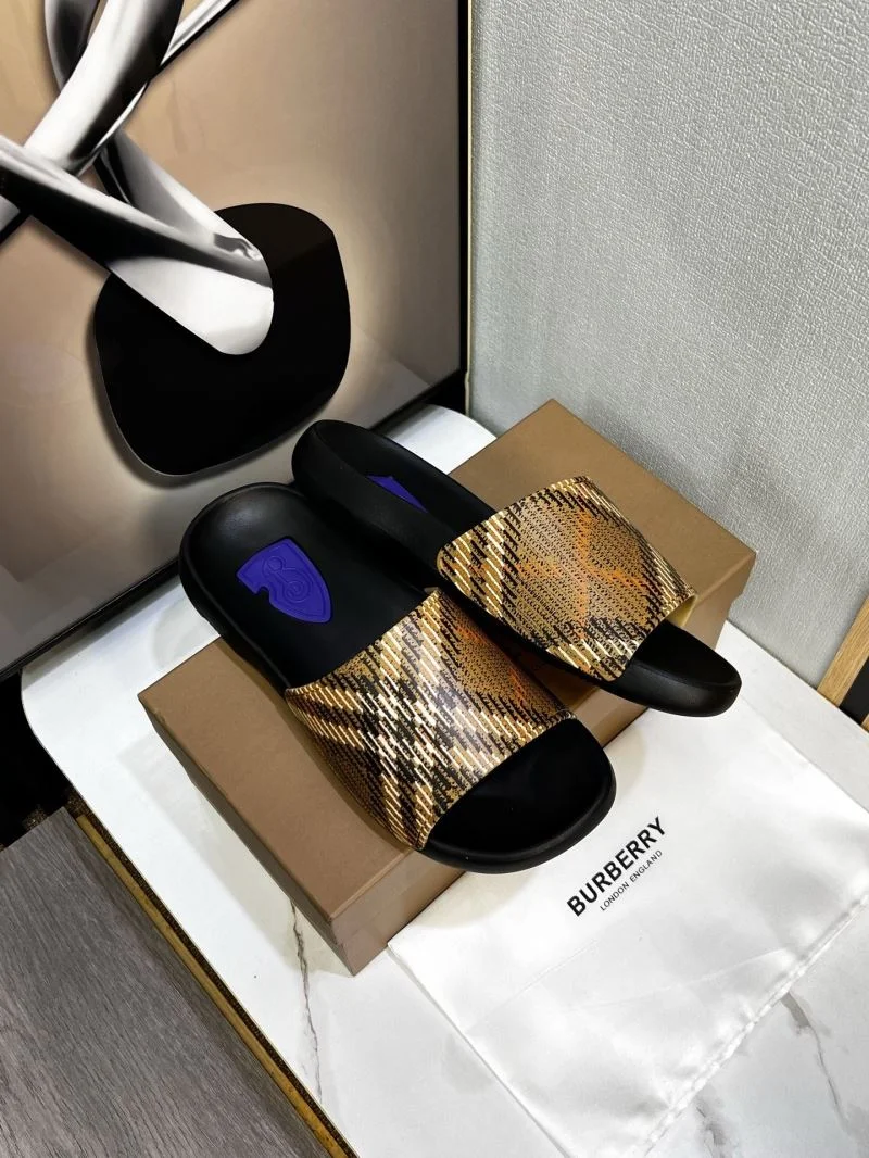 Burberry Slippers SoftTouch 17125